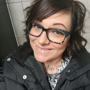 Meet your Posher, Denise